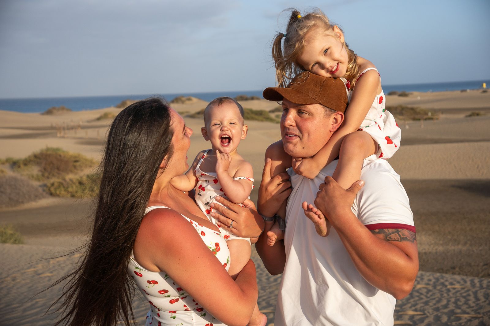 Family photoshoot in Maspalomas, Gran Canaria