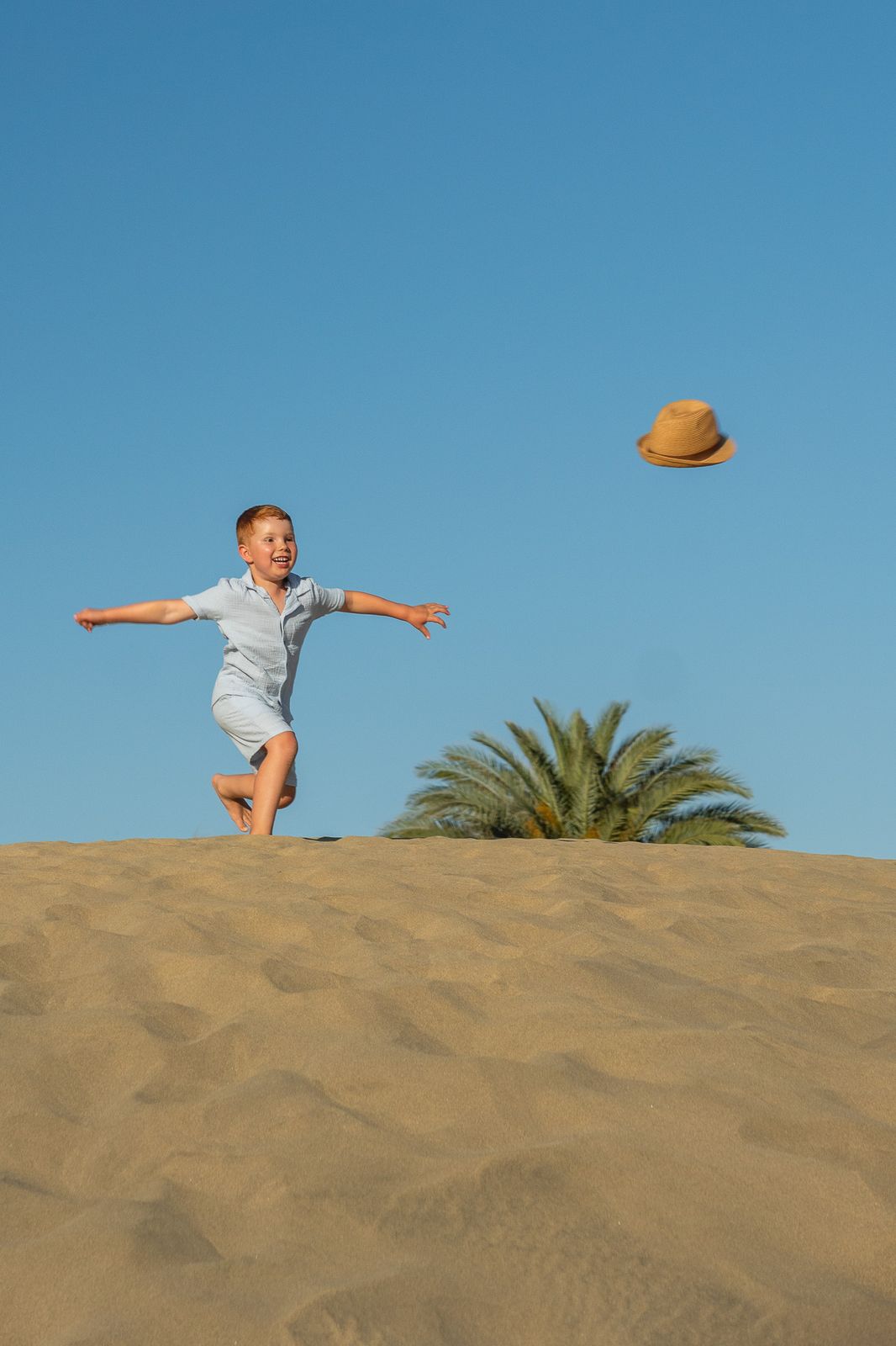 Child photoshoot in the dunes Gran Canaria